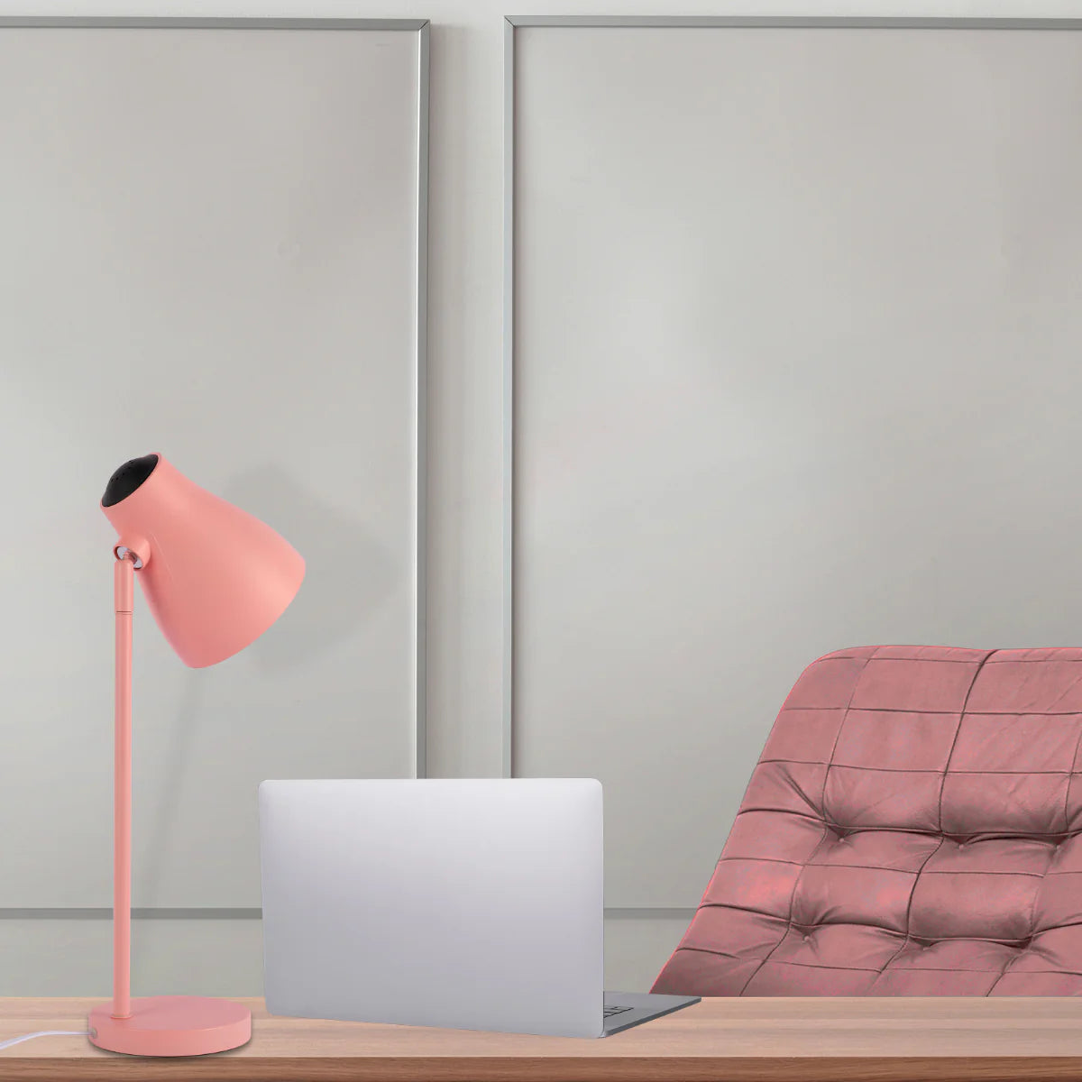 Usage of Elegant Rotatable Desk Lamp in Assorted Colors 130-03656