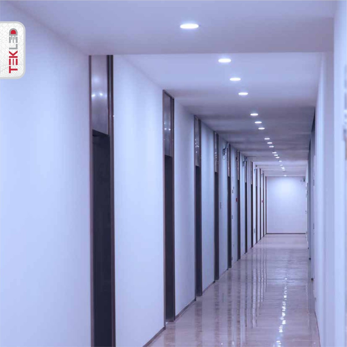 Downlight Led Round Slim Panel Light 6W 5700K Cool Daylight D120Mm in indoor setting hallway